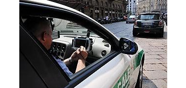 Torino: in funzione le telecamere mobili contro le auto in doppia fila