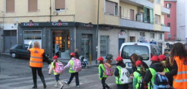 A Napoli i bambini a scuola con 