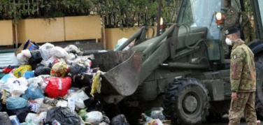 L'esercito a Napoli per la raccolta, ma poi i rifiuti che fine fanno?