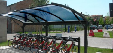 Bike sharing con pensiline fotovoltaiche a Lecce, Cerignola e nel Parco Nazionale del Gargano