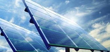 Fotovoltaico, il governo inglese pensa a un drastico taglio degli incentivi. Possibile un calo delle tariffe del 75%