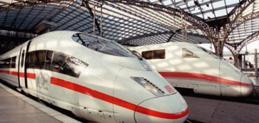 Germania, i treni a lunga percorrenza andranno a energia verde