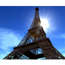 Immagine: Pannelli solari e pale eoliche: la Tour Eiffel diventa “green”