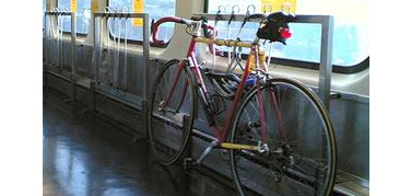A Pasquetta tutti in bici gratis sui treni