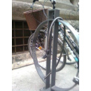 Immagine: Gli rubano la bici davanti al Comune, la disavventura di un milanese