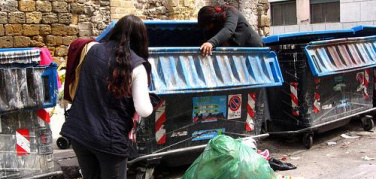 Roma e le multe a chi viene sorpreso a rovistare nei rifiuti