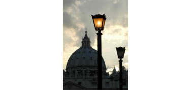Illuminazione pubblica, Roma spende il doppio di Berlino