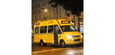 Chiude il servizio Radiobus, bussini notturni milanesi: fine del sogno metropolitano giallo