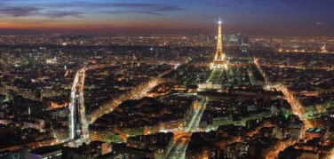 Francia a luci spente: da luglio edifici non residenziali al buio dopo l'una di notte