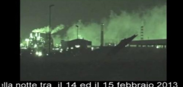 Taranto, Ilva continua a inquinare. La diffusione di polveri e di fumi sulla città | Video