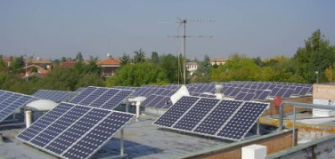 Bari, pannelli fotovoltaici sui tetti delle scuole. Alle battute finali i lavori sul plesso Tauro