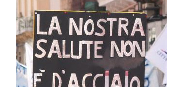 Ilva, cittadini di Taranto protestano a Montecitorio | Video
