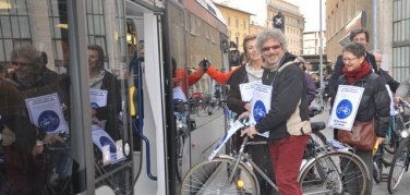 Le bici vedono la luce: dal 4 maggio trasportabili gratis anche su due tram milanesi
