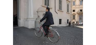 La bici rossa di Marino vale 1700 euro per 