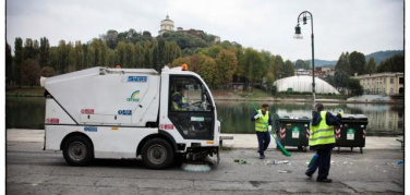 Torino, calano i veicoli e le emissioni per la raccolta dei rifiuti