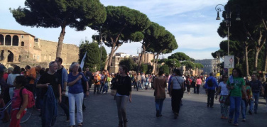 Roma, domenica a piedi: Estella Marino spiega il perché della 