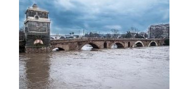 Roma torna alla normalità dopo l'alluvione, ma continuano i controlli