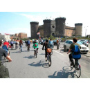 Immagine: A Napoli parte il bici sightseeing, per visitare la città pedalando