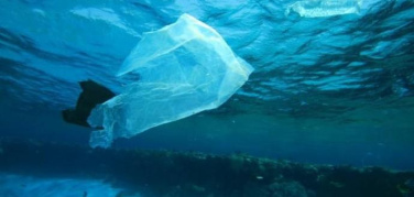 Quanta plastica trasportano i grandi fiumi italiani? Su Arno e Tevere il primo esperimento pilota nel Mediterraneo