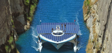 A Venezia arriva Planetsolar, la più grande barca solare mai costruita al mondo