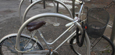 Torino, l'assessore Lavolta presenta un piano per il parcheggio delle biciclette