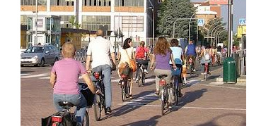 Milano a misura di bicicletta? Non è solo questione di piste ciclabili