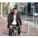 Immagine: Bari, 78° Fiera del Levante. Il sindaco Antonio Decaro in bicicletta