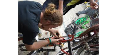 Bike Pride pedala con CasaOz per sostenere la nascita di un laboratorio di ciclomeccanica
