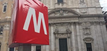Flash mob a piazza Chiesa Nuova a Roma: appare una fermata della Metro C