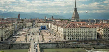 Domenica senza auto e senza la raccolta rifiuti nel centro di Torino per la visita di Papa Francesco
