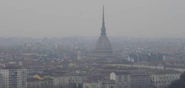 Torino, migliora la qualità dell'aria ma l'Arpa prevede nuovi sforamenti
