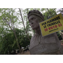 Immagine: Referendum: da Dante a Foscolo, i busti del Pincio di Roma votano sì