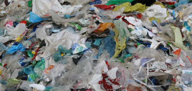 Rifiuti: vale la pena intercettare la plastica non imballaggio?