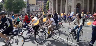 Cyclopride: in 30 mila a Milano per la bicicletta diritto di tutti in città