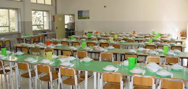 Schiscetta a scuola invece della mensa: a Milano il caso si complica
