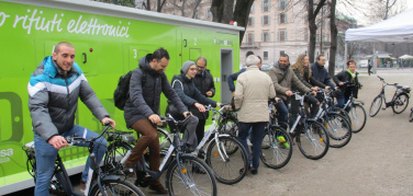 RAEE PARKING a Milano: vincere una bici elettrica raccogliendo rifiuti elettronici | Video
