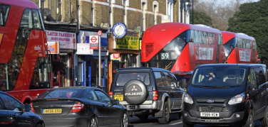 Londra, nuove misure contro lo smog: zona a bassissima emissione in centro, a pagamento per diesel euro 6 e benzina euro 4
