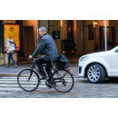 Immagine: Chi va in bici al lavoro dimezza il rischio di tumore. Lo studio dell'Università di Glasgow