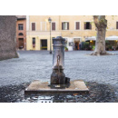 Immagine: 'L’impatto devastante della chiusura dei nasoni a Roma'. Per 10mila persone sono l'unica fonte d'acqua