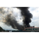 Immagine: Le operazioni di spegnimento dell'incendio all’impianto Cidiu di Druento