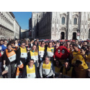 Immagine: Mozziconi di sigaretta, un evento in collaborazione con Amsa per ripulire piazza del Duomo