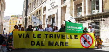 Trivelle: Greenpeace, Legambiente e Wwf rendono pubblico piano di dismissione di 34 impianti offshore chiuso nei cassetti del Mise