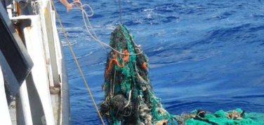 Emilia-Romagna plastic free: i pescatori potranno raccogliere i rifiuti in Adriatico senza pagare la tariffa di servizio portuale