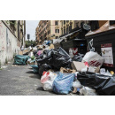 Immagine: Roma, ancora appelli ai cittadini: 'Contenere al massimo la produzione rifiuti e fare sempre la differenziata'