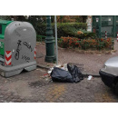 Immagine: Addio sacco nero. Napoli introduce il divieto di vendita e utilizzo di sacchi neri opachi per il conferimento dei rifiuti