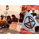 Immagine: Clima, la lotta nelle piazze non si ferma: a tu per tu con gli attivisti di Extinction Rebellion Italy