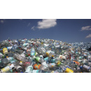 Immagine: Con la firma del ministro Costa l’Italia aderisce all’European Plastic Pact