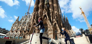 Piste ciclabili, zone pedonali e trasporto pubblico: la nuova viabilità di Barcellona nel Covid