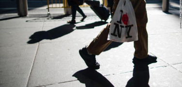 Adesso è ufficiale: lo Stato di New York mette al bando i sacchetti di plastica